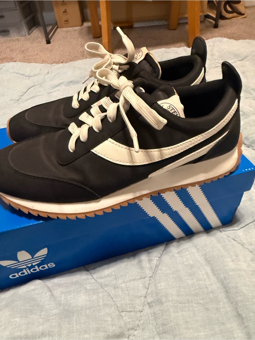 Worn once!! Steve Madden Black and White Low-Top Retro Runner Sneakers